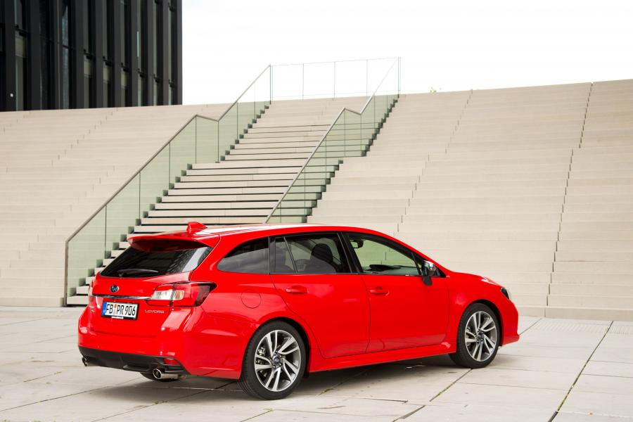  Subaru Levorg 2015 года  (EU) (фото 4 из 40)